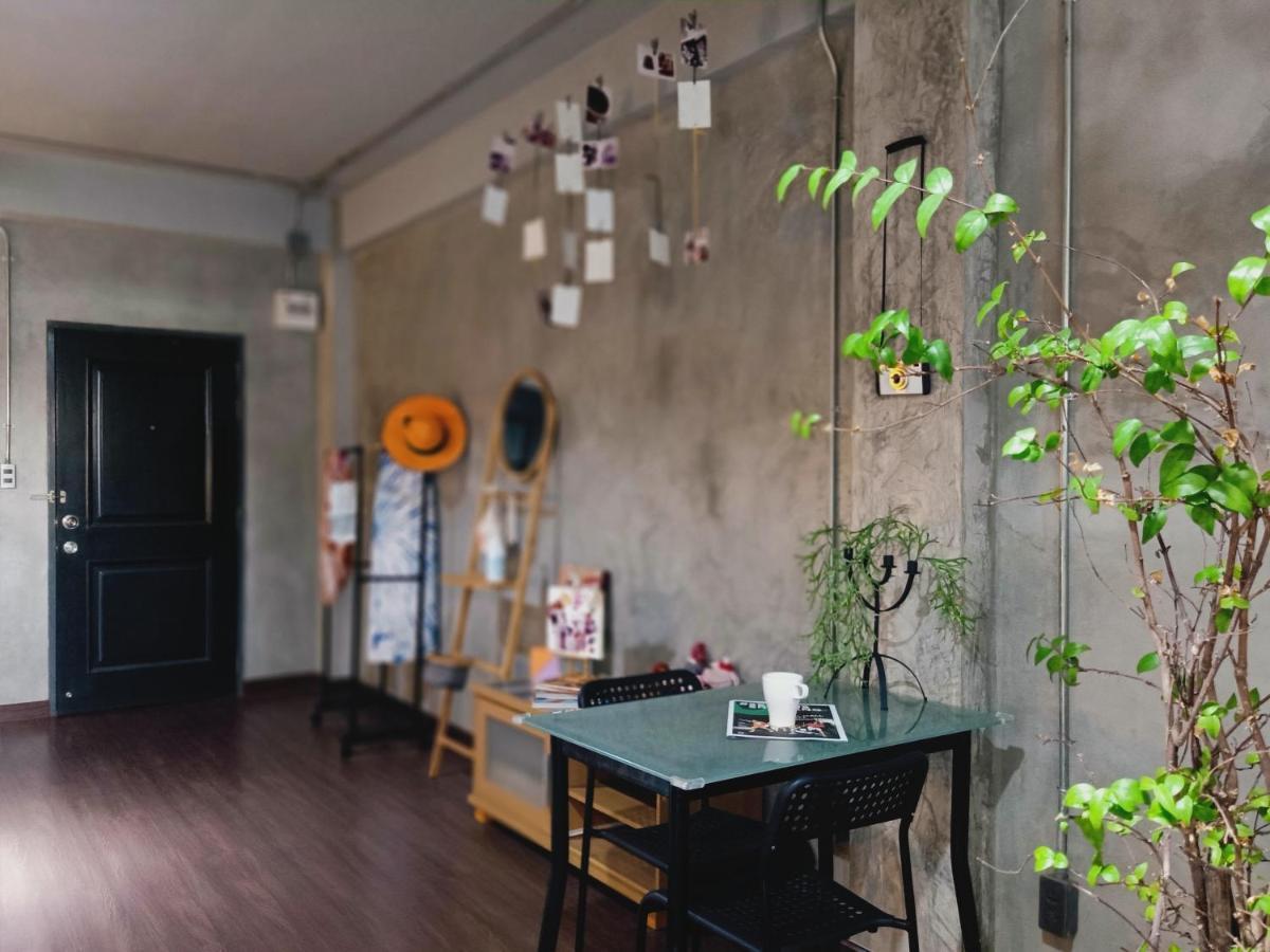 Five Stars Ratchada 19 Hostel Bangkok Luaran gambar
