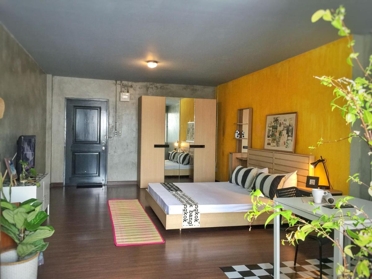 Five Stars Ratchada 19 Hostel Bangkok Luaran gambar