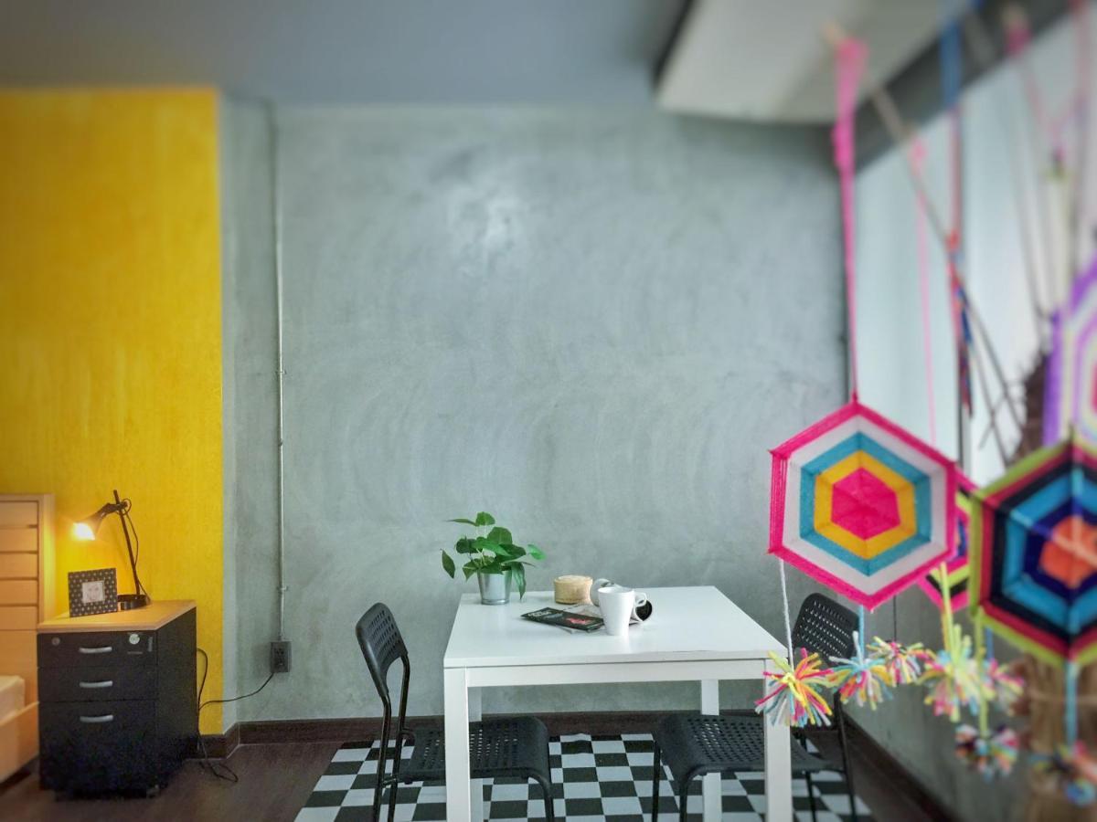 Five Stars Ratchada 19 Hostel Bangkok Luaran gambar
