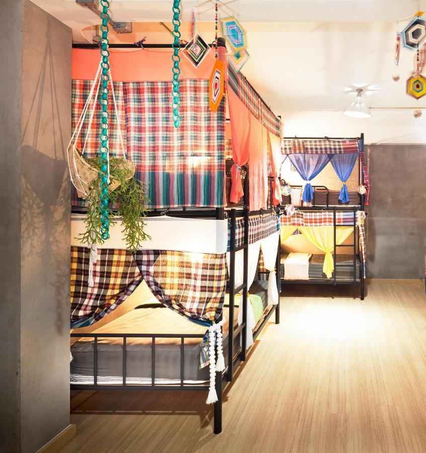 Five Stars Ratchada 19 Hostel Bangkok Luaran gambar