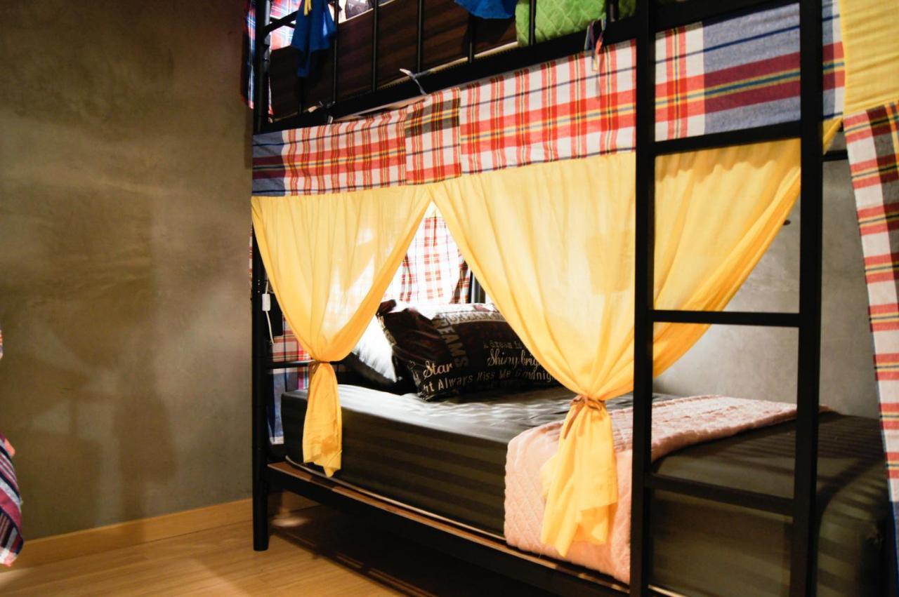 Five Stars Ratchada 19 Hostel Bangkok Luaran gambar