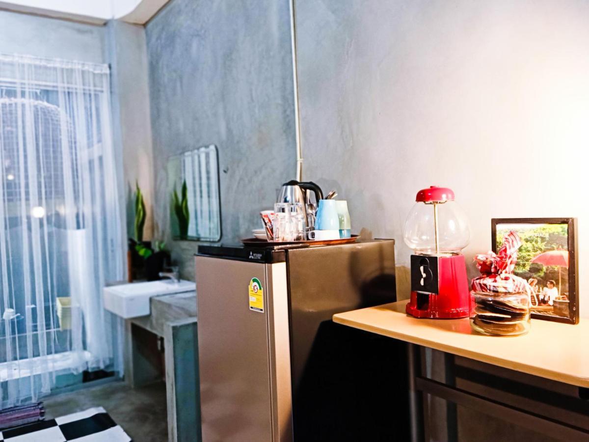Five Stars Ratchada 19 Hostel Bangkok Luaran gambar