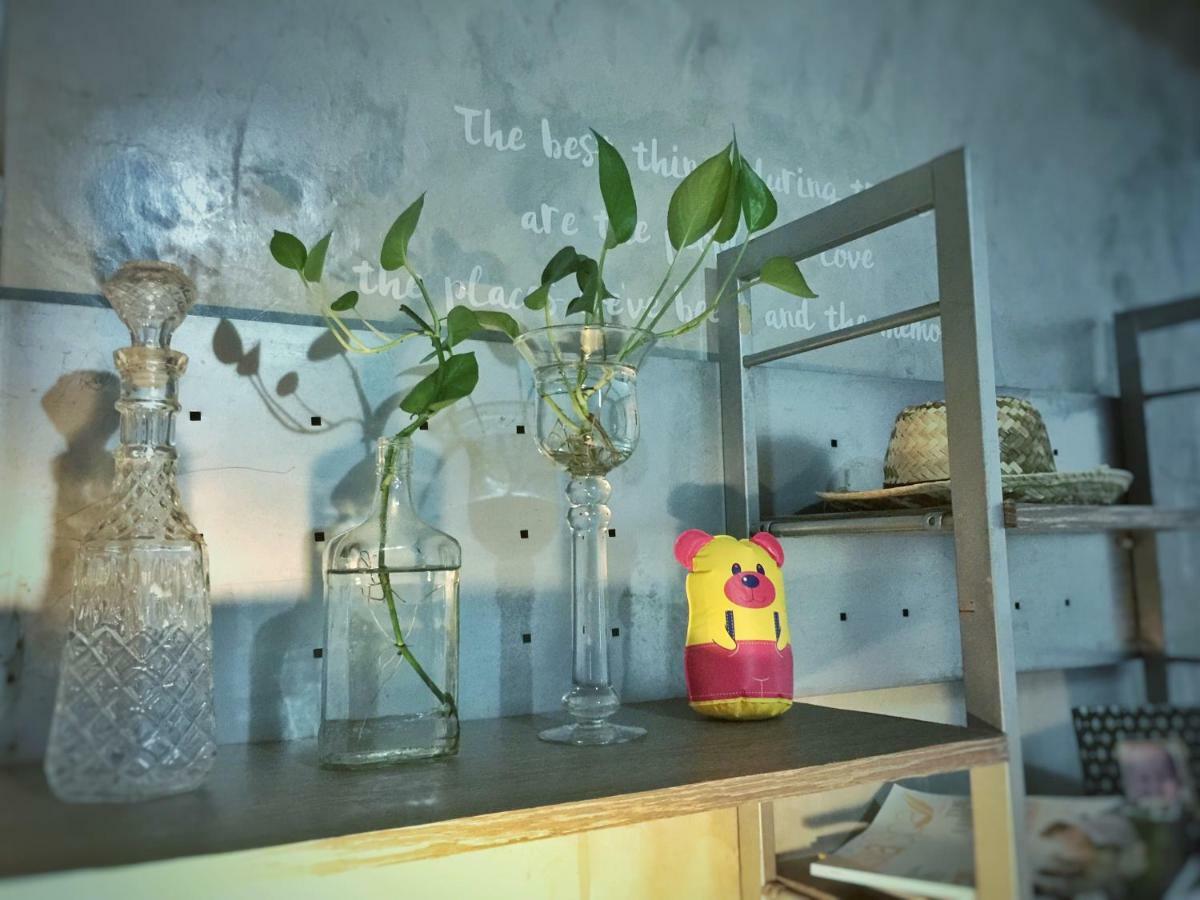 Five Stars Ratchada 19 Hostel Bangkok Luaran gambar