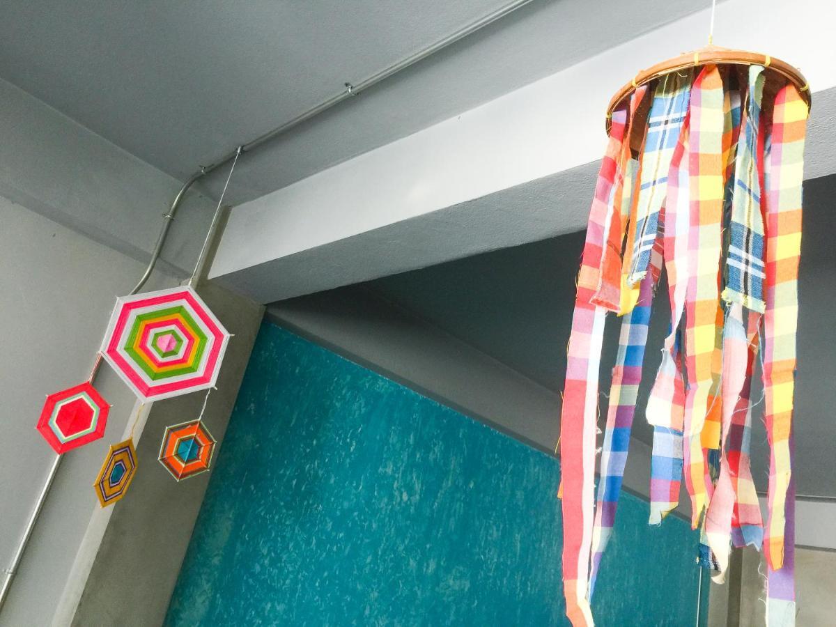 Five Stars Ratchada 19 Hostel Bangkok Luaran gambar
