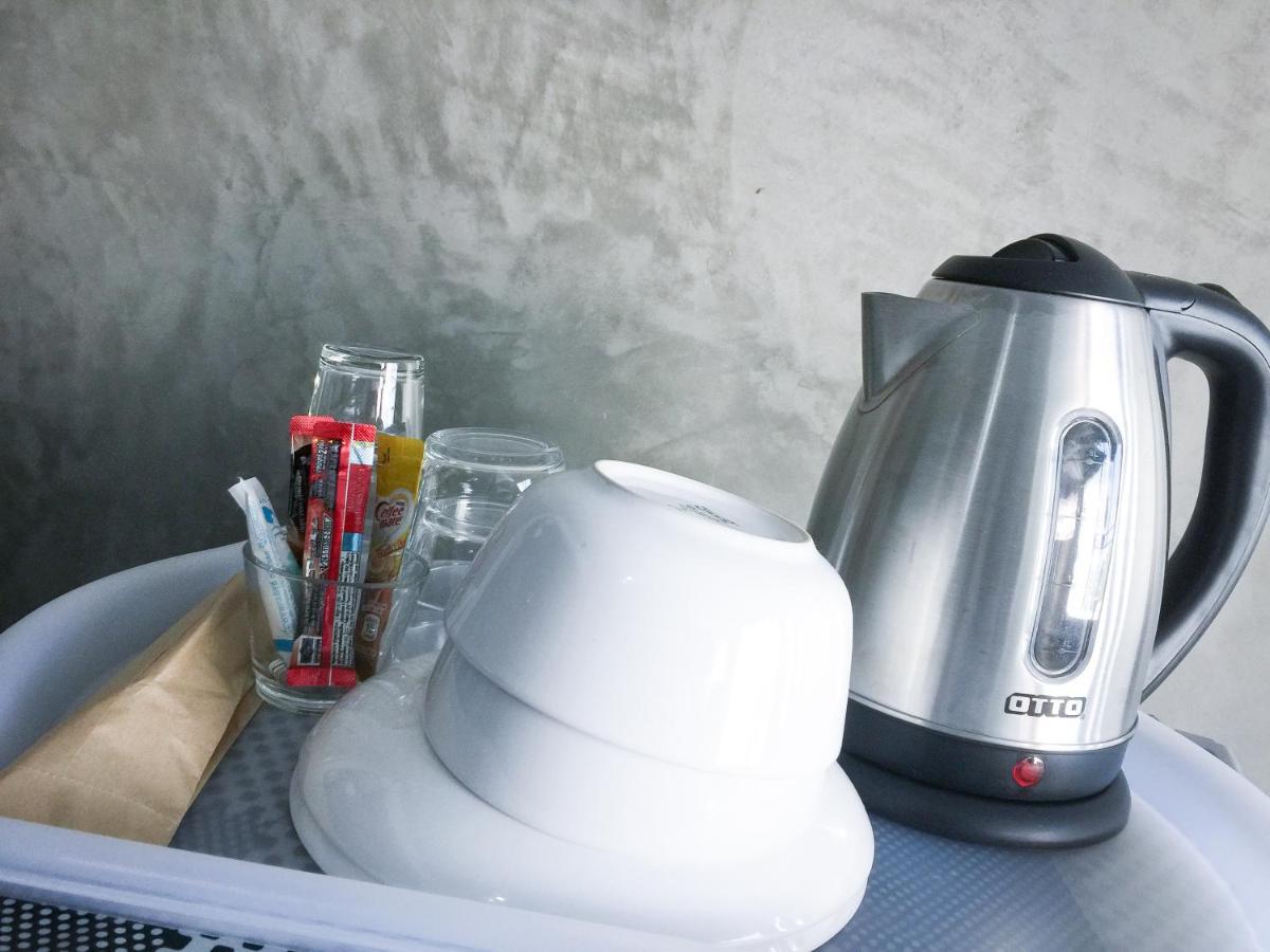 Five Stars Ratchada 19 Hostel Bangkok Luaran gambar